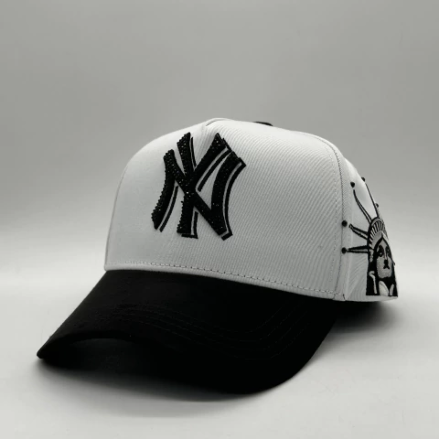 GORRA BIG BOSS // KEVIN HATS BLACK AND WHITE