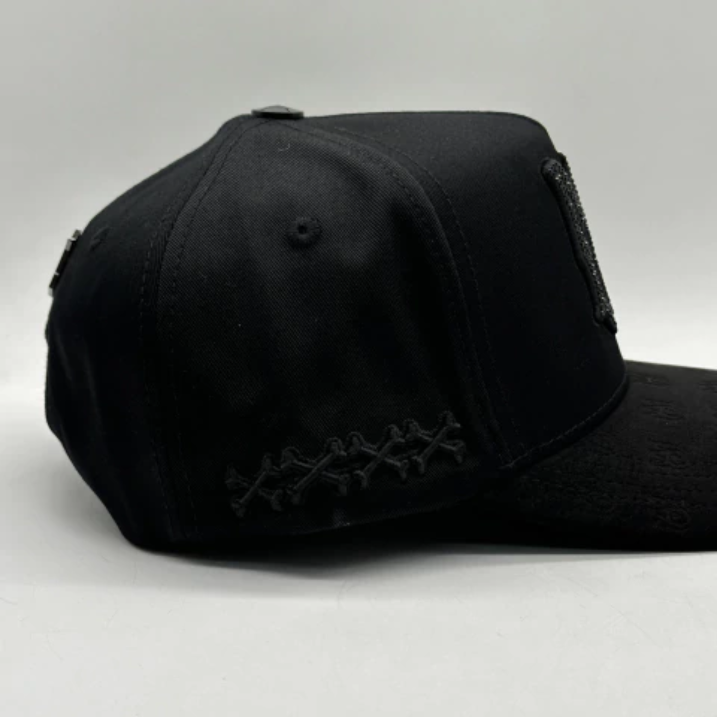 GORRA BIG BOSS // AMIRI CRISTAL TOTAL BLACK