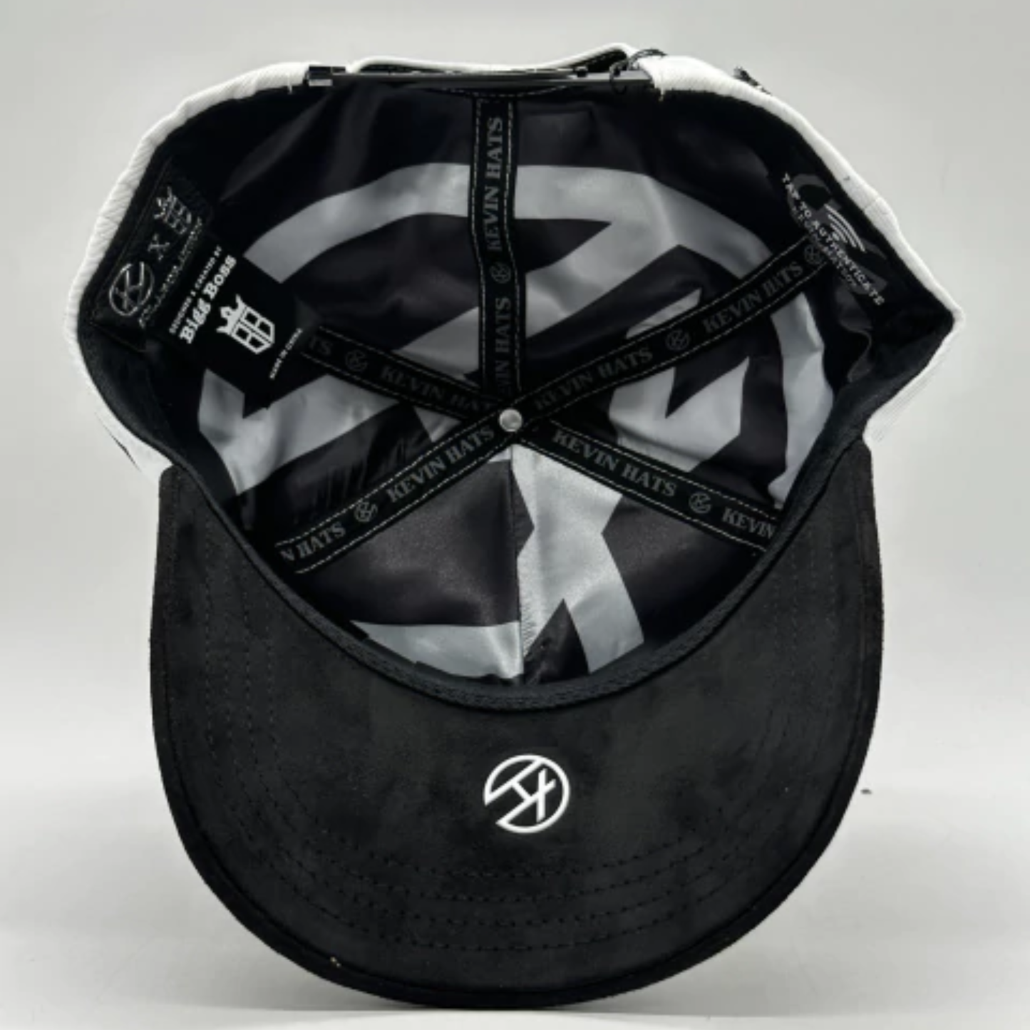 GORRA BIG BOSS // KEVIN HATS BLACK AND WHITE