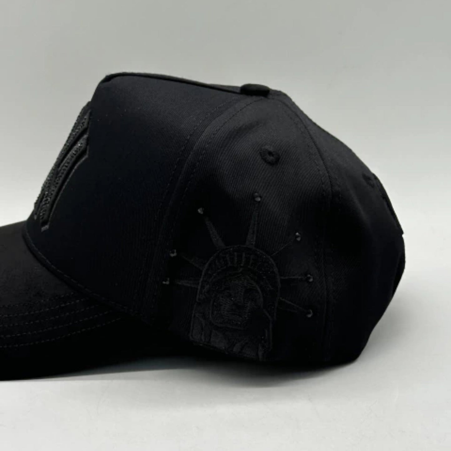 BIG BOSS//KEVIN HATS NY TOTAL BLACK