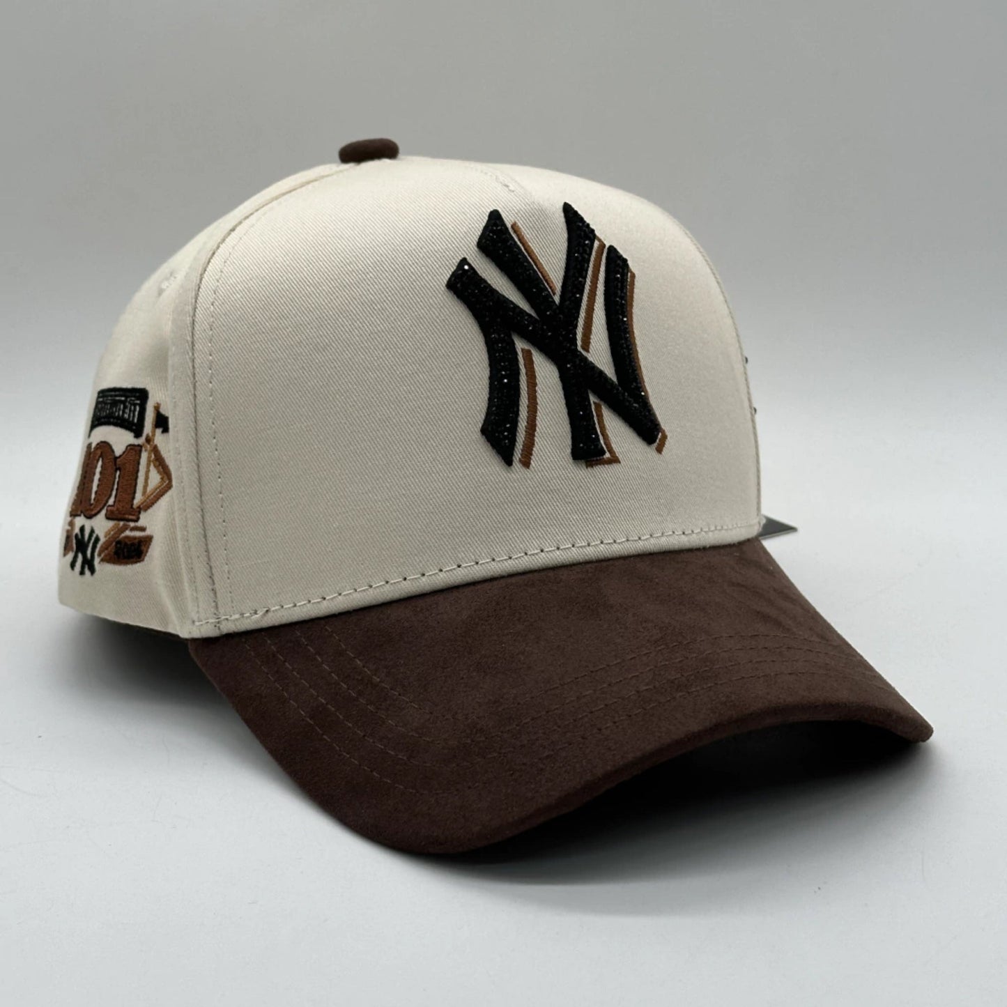 GORRA BIG BOSS // X KEVIN HATS NY TAN LIGTH
